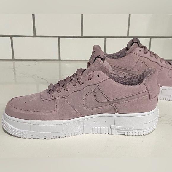 Nike Air Force 1 Pixel Plum Fog Women’s Size 10 New Without Box - Picture 9 of 15